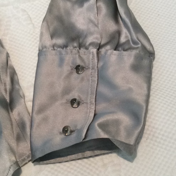 Silk blouse. Like new. S - Picture 3 of 4